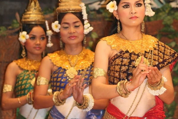 10-trai-nghiem-du-lich-campuchia-ivivu-2