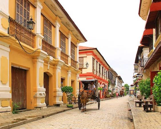 Xe ngựa là phương tiện đi lại phổ biến ở Vigan. Ảnh: Globalgrasshopper
