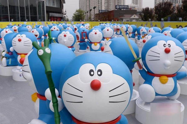 100-tuong-doraemon-to-bang-nguoi-that-o-bac-kinh-1-ivivu