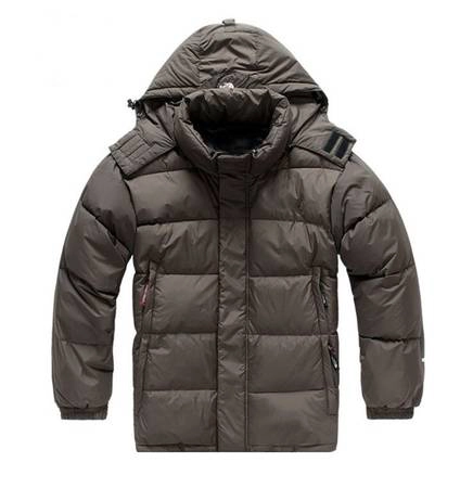 Một chiếc áo khoác chống thấm nước sẽ giúp bạn di chuyển dễ dàng hơn. Ảnh: Aliexpress. Một chiếc áo khoác chống thấm nước sẽ giúp bạn di chuyển dễ dàng hơn. Ảnh: Aliexpress.