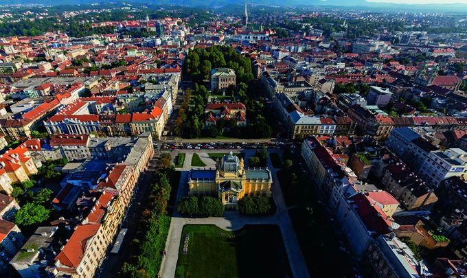 Thủ đô Zagreb từng được biết đến với cái tên Agram. Ảnh: Croatia week. Thủ đô Zagreb từng được biết đến với cái tên Agram. Ảnh: Croatia week.