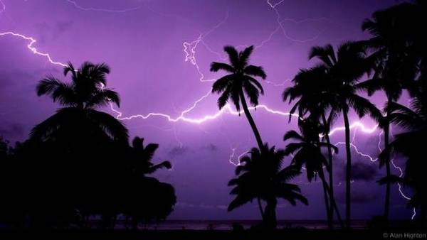 Thành phố Catatumbo với hình ảnh những tia sét đặc trưng - Ảnh: BBC Thành phố Catatumbo với hình ảnh những tia sét đặc trưng - Ảnh: BBC