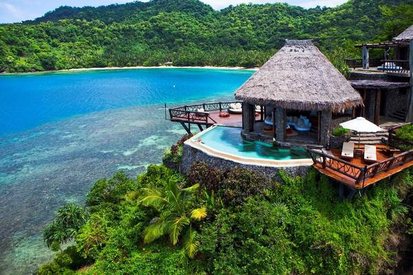 Đảo Laucala, Fiji: Hòn đảo rộng 12 km2 này chào đón du khách với ẩm thực tuyệt vời và cơ sở sang trọng, kèm tour tàu ngầm cho hai người. Đây là nơi tổ chức lễ cưới, tiệc hay các sự kiện đặc biệt cho giới thượng lưu. Giá một đêm nghỉ ở biệt thự thuộc khu nghỉ dưỡng là 3.800 USD (85 triệu đồng). Ảnh: Hotelinheaven. Đảo Laucala, Fiji: Hòn đảo rộng 12 km2 này chào đón du khách với ẩm thực tuyệt vời và cơ sở sang trọng, kèm tour tàu ngầm cho hai người. Đây là nơi tổ chức lễ cưới, tiệc hay các sự kiện đặc biệt cho giới thượng lưu. Giá một đêm nghỉ ở biệt thự thuộc khu nghỉ dưỡng là 3.800 USD (85 triệu đồng). Ảnh: Hotelinheaven.