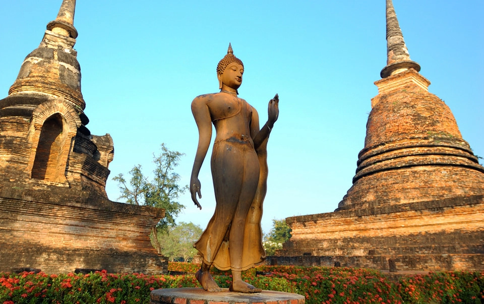 4. Năm lời khuyên: Năm lời khuyên mà mỗi người dân Thái Lan luôn cố gắng thực hiện là Ăn trước khi đói - Suy nghĩ trước khi nói - Uống thuốc phòng trước khi bệnh - Đi tu trước khi lấy vợ - Làm phước trước khi làm giàu. Ảnh: Mark Lehmkuhler. 4. Năm lời khuyên: Năm lời khuyên mà mỗi người dân Thái Lan luôn cố gắng thực hiện là Ăn trước khi đói - Suy nghĩ trước khi nói - Uống thuốc phòng trước khi bệnh - Đi tu trước khi lấy vợ - Làm phước trước khi làm giàu. Ảnh: Mark Lehmkuhler.