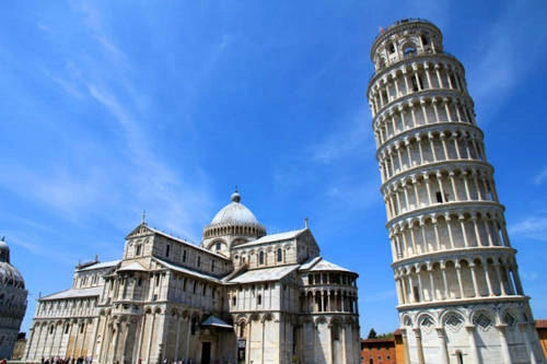 Công trình thế kỷ 13, tháp nghiêng Pisa mất hơn 200 năm để xây dựng.