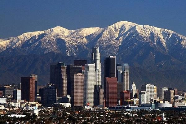 Los Angeles, Mỹ – Khí hậu mát mẻ quanh năm bên bờ biển Venice, đây là nơi lí tưởng cho những người nổi tiếng và có tiền. Los Angeles, Mỹ – Khí hậu mát mẻ quanh năm bên bờ biển Venice, đây là nơi lí tưởng cho những người nổi tiếng và có tiền.