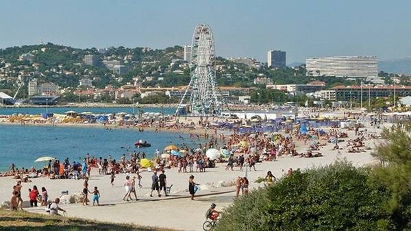 Marseille, Pháp – Tỷ lệ phạm tội cao là rào cản ngăn cư dân và khách du lịch tận hưởng cuộc sống ở thành phố này. Marseille, Pháp – Tỷ lệ phạm tội cao là rào cản ngăn cư dân và khách du lịch tận hưởng cuộc sống ở thành phố này.