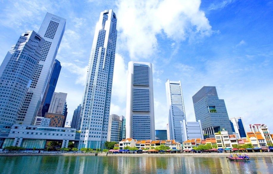 Nhắc đến điểm vui chơi, giải trí ở Singapore thì chắc chắn không thể thiếu được Boat Quay. Đây là khu vực có sự kết hợp hoàn hảo giữa những tiệm ăn ngoài trời, quán bar với nhà hàng cao cấp. Với vị trí khá gần các tòa nhà văn phòng, Boat Quay được coi là địa điểm thư giãn ưa thích đối với phần đông giới công sở và cộng đồng người nước ngoài làm việc tại Singapore. Ảnh: Singapore-guide.com Nhắc đến điểm vui chơi, giải trí ở Singapore thì chắc chắn không thể thiếu được Boat Quay. Đây là khu vực có sự kết hợp hoàn hảo giữa những tiệm ăn ngoài trời, quán bar với nhà hàng cao cấp. Với vị trí khá gần các tòa nhà văn phòng, Boat Quay được coi là địa điểm thư giãn ưa thích đối với phần đông giới công sở và cộng đồng người nước ngoài làm việc tại Singapore. Ảnh: Singapore-guide.com