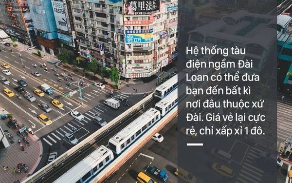 Tạm biệt những màn "chặt chém" của taxi như ở những đất nước khác. Tại Đài Loan bạn có thể thoải mái di chuyển từ nơi này đến nơi khác cả ngày trời mà tổng phí tổn chỉ vừa bằng một li trà sữa trân châu lề đường mà thôi. 7. Chẳng bao giờ lo không online được vì ở đây wifi miễn phí khắp mọi nơi