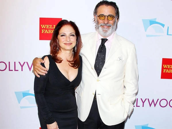 12. Người nổi tiếng Cuba có nhiều nghệ sĩ thành danh, chẳng hạn như ca sĩ Gloria Estefan, nam diễn viên Andy Garcia (ảnh), nhân vật trên TV Daisy Fuentes, rapper Pitbull, diễn viên hài Faizon Love... 12. Người nổi tiếng Cuba có nhiều nghệ sĩ thành danh, chẳng hạn như ca sĩ Gloria Estefan, nam diễn viên Andy Garcia (ảnh), nhân vật trên TV Daisy Fuentes, rapper Pitbull, diễn viên hài Faizon Love...