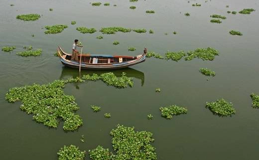 Hồ Taungthaman gần Amurapara với chiếc thuyền gỗ thư thả trôi trên mặt nước yên tĩnh có làm bạn xuyến xao? (Nguồn: Internet) Hồ Taungthaman gần Amurapara với chiếc thuyền gỗ thư thả trôi trên mặt nước yên tĩnh có làm bạn xuyến xao? (Nguồn: Internet)