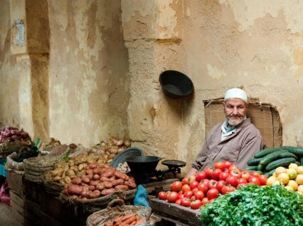 Fez (Morocco): Fez thể hiện hương vị độc đáo của Morocco tốt hơn Marrakech, đặc trưng với những nguyên liệu từ đầu cừu và gia vị đầy màu sắc. Có nhiều địa điểm tuyệt vời để thưởng thức, cũng như các lớp học nấu ăn - nơi du khách có thể học cách chuẩn bị món đặc trưng của người Morocco như súp harira, bánh kếp Berber và tagines. Fez (Morocco): Fez thể hiện hương vị độc đáo của Morocco tốt hơn Marrakech, đặc trưng với những nguyên liệu từ đầu cừu và gia vị đầy màu sắc. Có nhiều địa điểm tuyệt vời để thưởng thức, cũng như các lớp học nấu ăn - nơi du khách có thể học cách chuẩn bị món đặc trưng của người Morocco như súp harira, bánh kếp Berber và tagines.