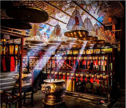 Đền Man Mo linh thiêng. Ảnh: Andy / Picfair. Đền Man Mo linh thiêng. Ảnh: Andy / Picfair.