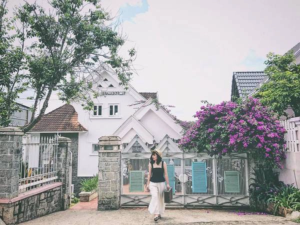 2-dia-diem-chup-anh-song-ao-o-da-lat-tuy-quen-thuoc-nhung-bao-dep-ivivu-1