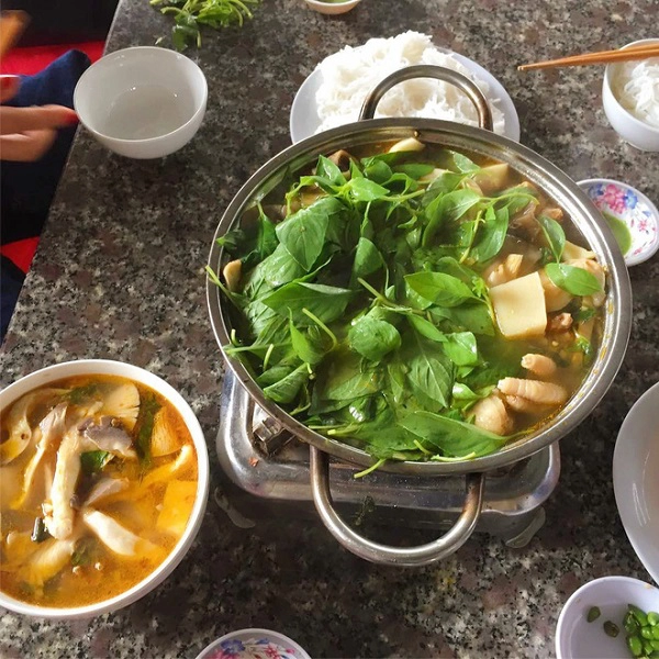 2-quan-lau-ga-la-e-da-lat-dong-khach-den-muc-chi-cham-chan-dat-ban-la-phai-dung-cho-ca-buoi-moi-duoc-an-ivivu-9