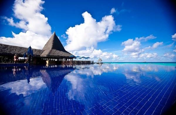 13. Con đường ma thuật dẫn lối tới biển xanh của The Acuatico Beach Resort Hotel, Philippines. 13. Con đường ma thuật dẫn lối tới biển xanh của The Acuatico Beach Resort Hotel, Philippines.