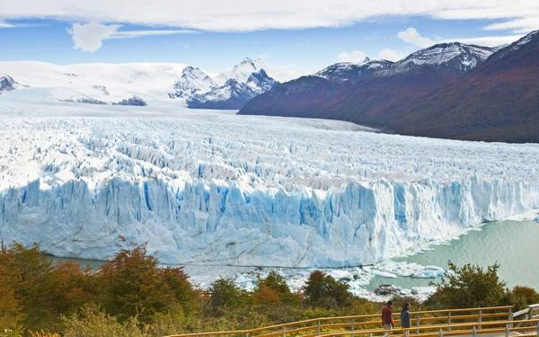 Được bao quanh bởi những các dãy núi, dòng sông và thung lũng, Patagonia - “vùng đất tận cùng của Trái đất” được coi là một trong những địa điểm du lịch tinh tế và lộng lẫy nhất trên thế giới. Được bao quanh bởi những các dãy núi, dòng sông và thung lũng, Patagonia - “vùng đất tận cùng của Trái đất” được coi là một trong những địa điểm du lịch tinh tế và lộng lẫy nhất trên thế giới.