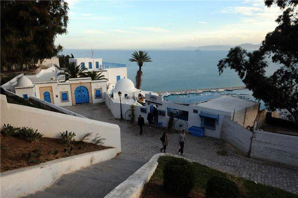23-ly-do-khien-du-khach-kho-long--quay-lung--voi-du-lich-tunisia-ivivu-1