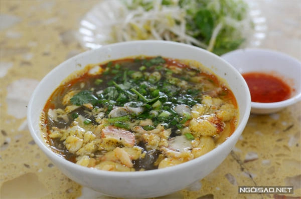 24-gio-khong-chan-o-buon-me-thuot-ivivu-1