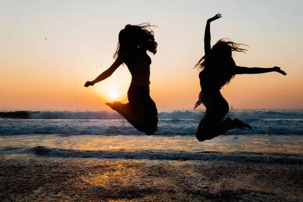 Để hạnh phúc hơn khi đi du lịch. Để hạnh phúc hơn khi đi du lịch.