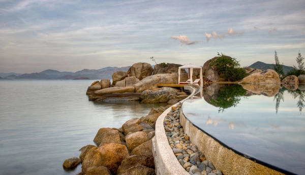 biet-thu-an-lam-ninh-van-bay-ivivu-6