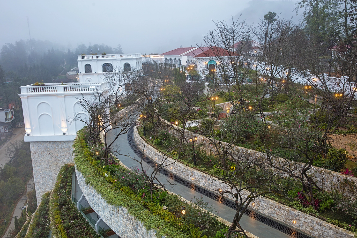 silk-path-grand-resort-ivivu-17