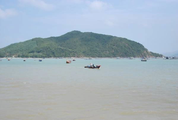 Đảo Nhất Tự Sơn. Ảnh: An Bui Đảo Nhất Tự Sơn. Ảnh: An Bui