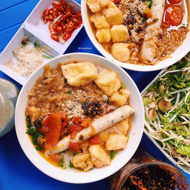 3-quan-bun-rieu-truyen-thong-cuc-ngon-de-khoi-dong-mua-he-o-ha-noi-ivivu-6