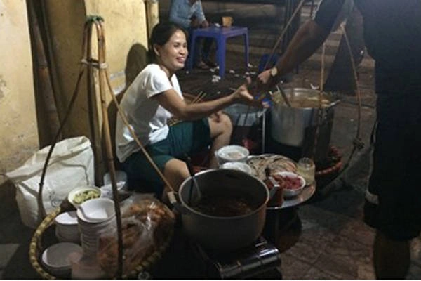 3-quan-cafe-phong-cach-hoai-co-o-da-nang-de-ban-tan-huong-khong-khi-thoi-ong-ba-anh-ivivu-5