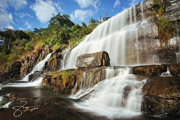 Cứ đến ngày rằm tháng giêng Âm lịch hàng năm, nơi đây tổ chức lễ hội mùa xuân, là nơi gặp gỡ, giao lưu, tham gia các trò chơi dân gian, thu hút khách đông đảo khách du lịch tới thăm.