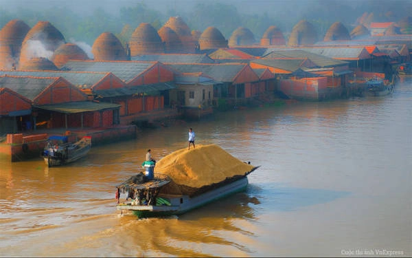 Tác phẩm "Làng gốm Vĩnh Long" - Phạm Trí Nhân