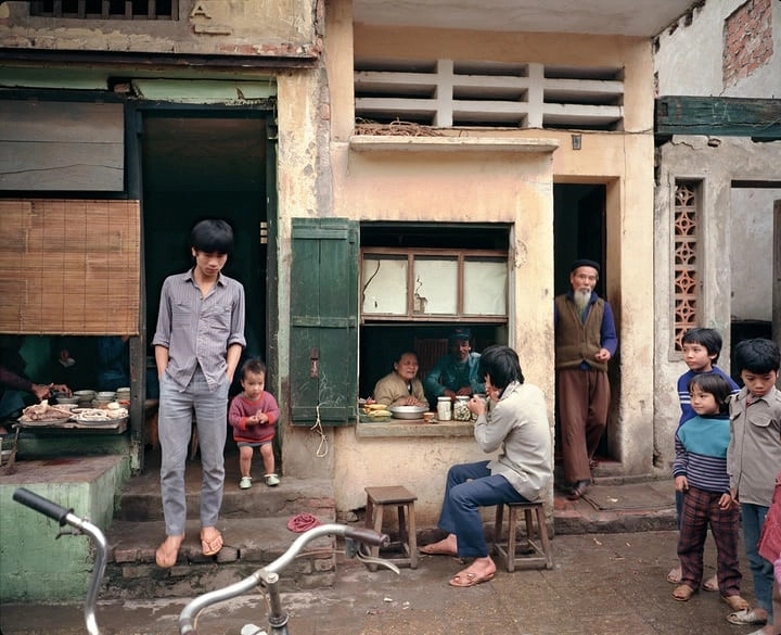 72 Mã Mây, 1988: Khó có thể tin đây từng là phố Mã Mây nhộn nhịp các câu lạc bộ bia, hộp đêm đông cứng du khách nước ngoài. Sau 30 năm, khu phố đơn sơ một thời đã lột xác chóng mặt.