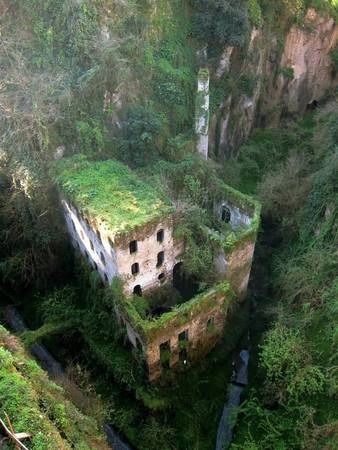 Nhà máy xay bột, Sorrento, Italy