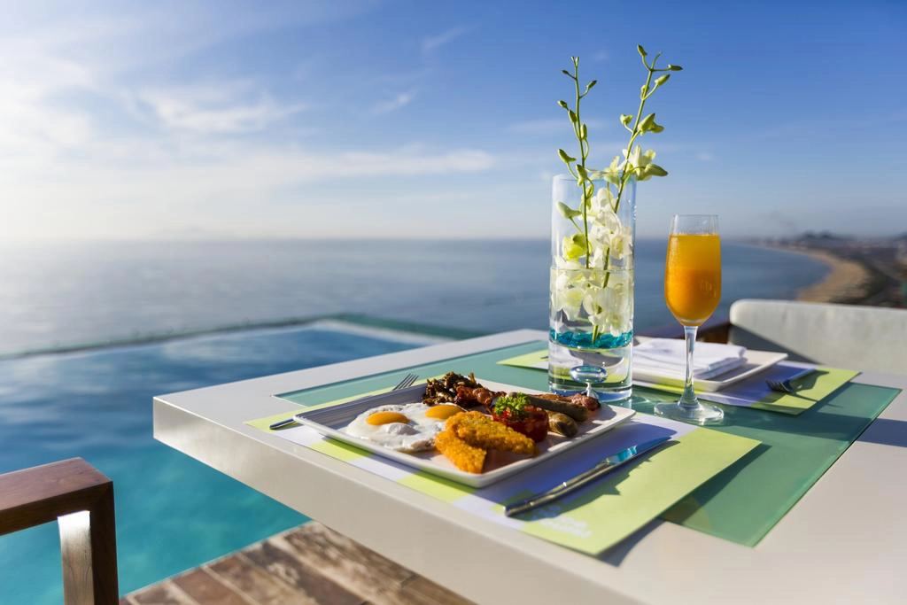 A-La-Carte-Da-Nang-Beach-ivivu-7