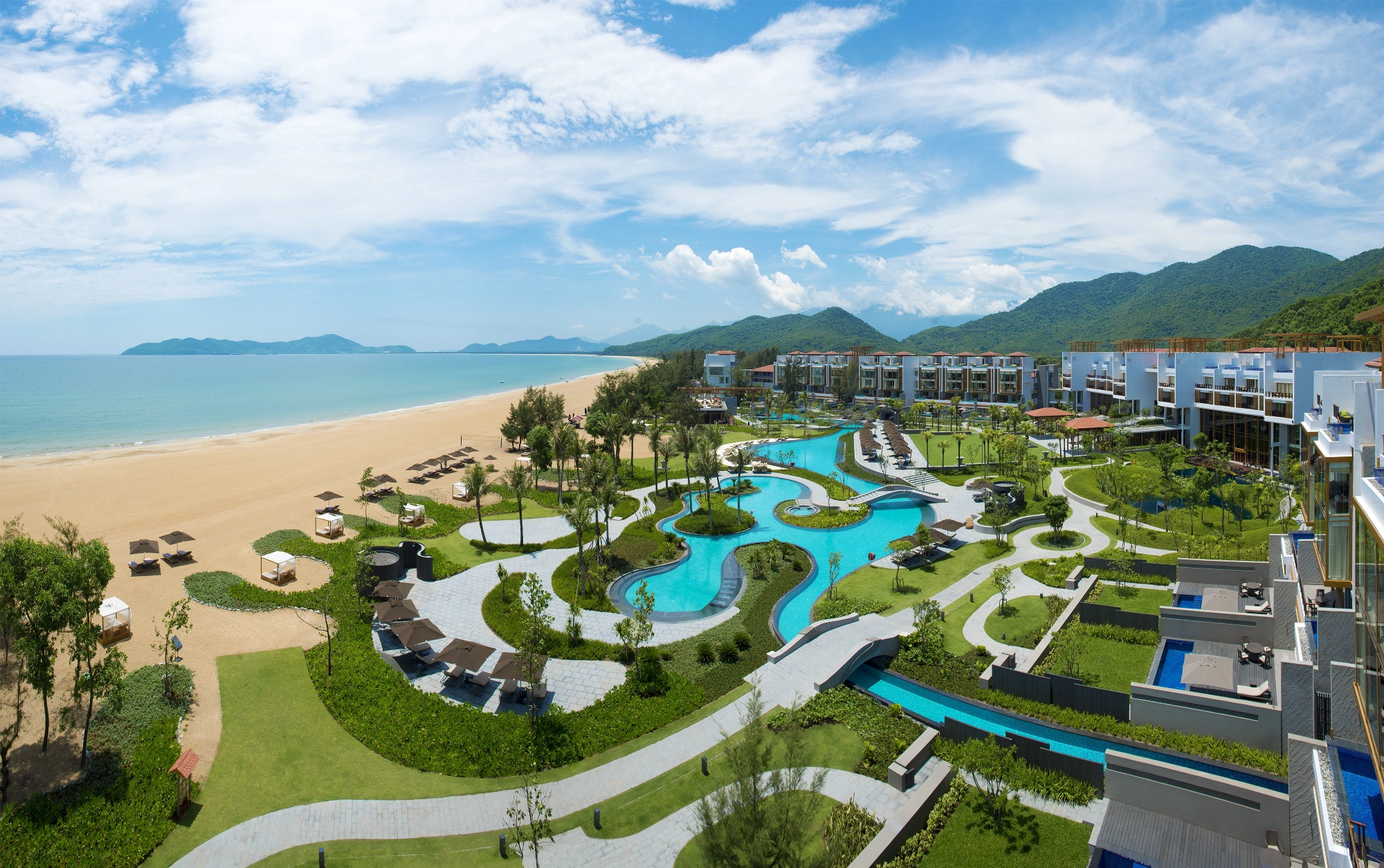 Angsana-lang-co-hue-ivivu-3