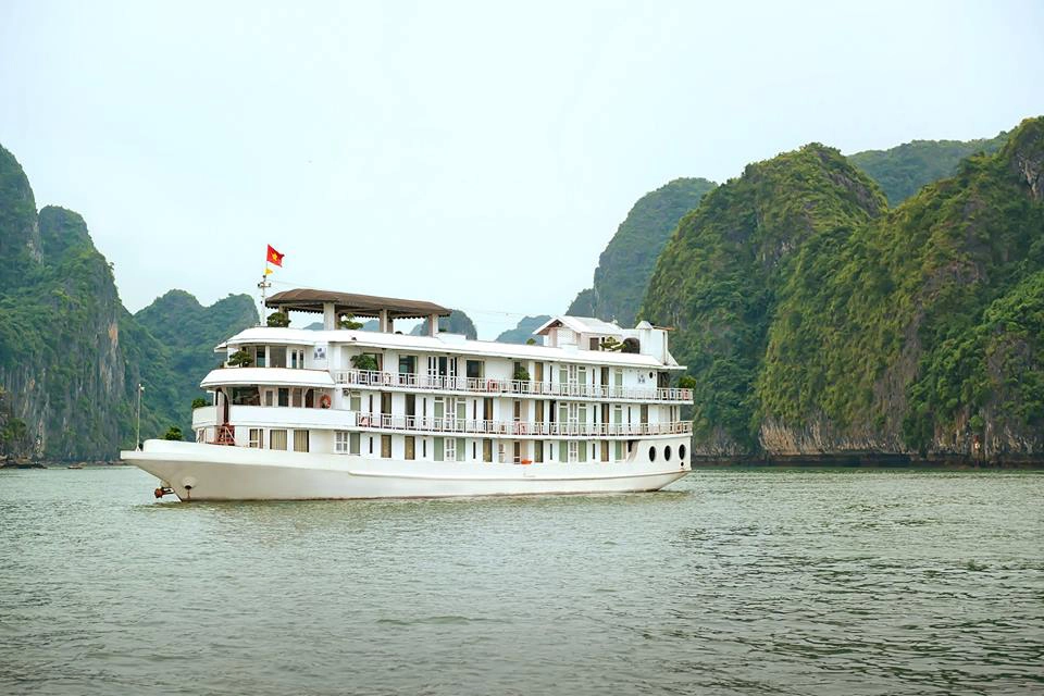 Ảnh: lavelacruisehalong Ảnh: lavelacruisehalong
