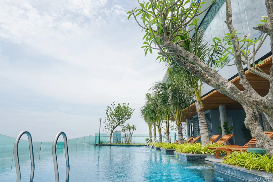 Sala-Danang-Beach-Hotel-ivivu-5