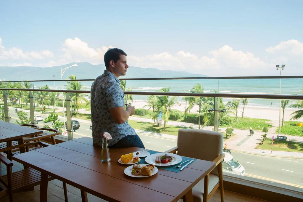 TMS-Hotel-Da-Nang-Beach-ivivu-9