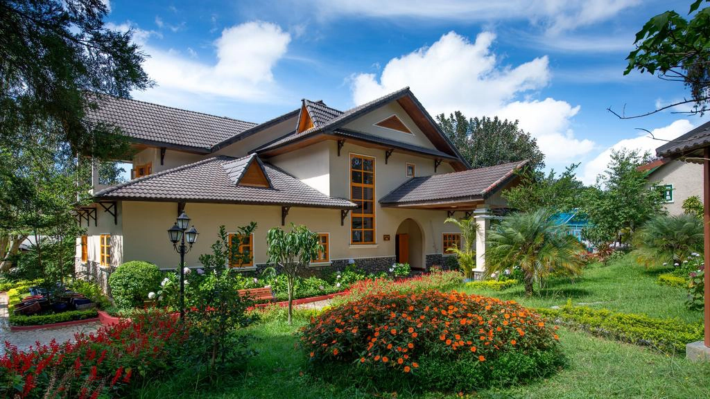 Monet-Garden-Da-Lat-ivivu-1