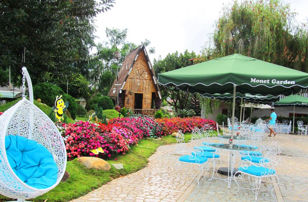 Monet-Garden-Da-Lat-ivivu-2