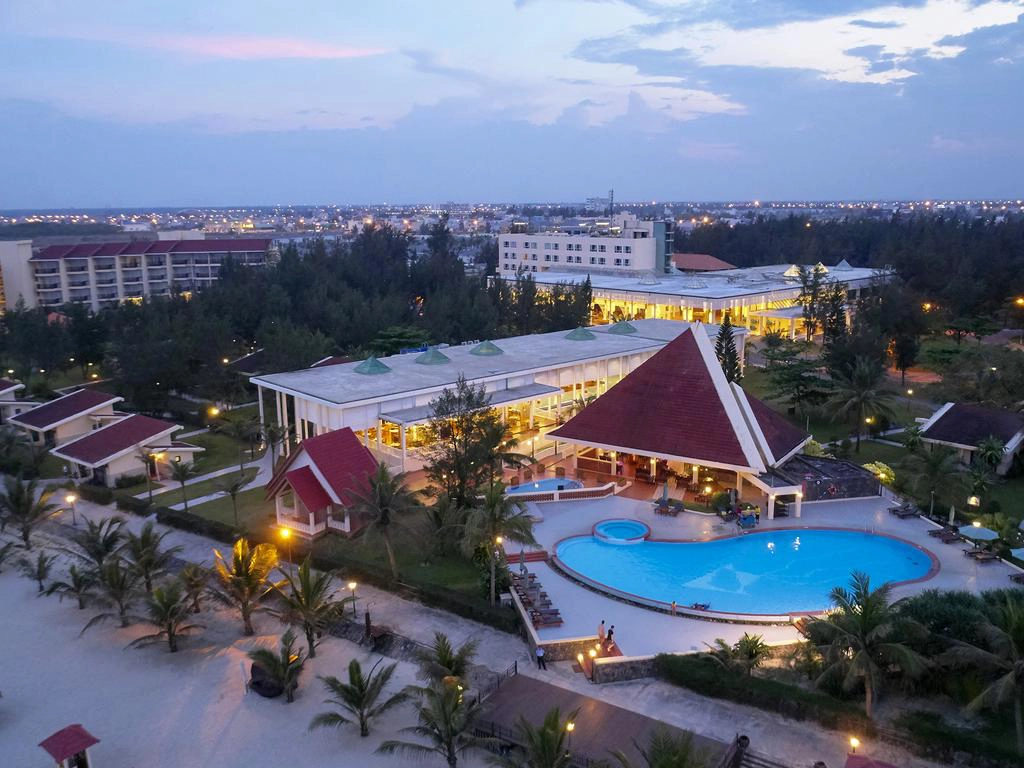 Centara-Sandy-Beach-Non-Nuoc-Resort-ivivu-2