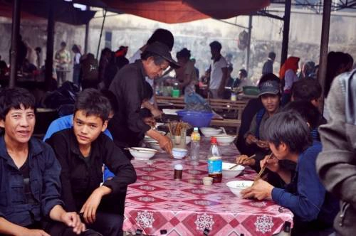 Dân phượt thường chọn những quán ăn ngon, rẻ và ít người biết. Ảnh: vnexpress Dân phượt thường chọn những quán ăn ngon, rẻ và ít người biết.