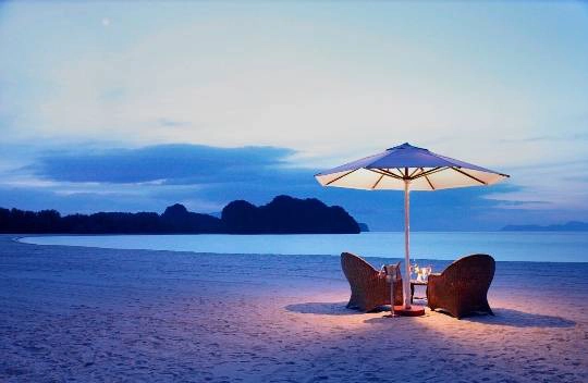 tanjung-beach-at-sunset-langkawi