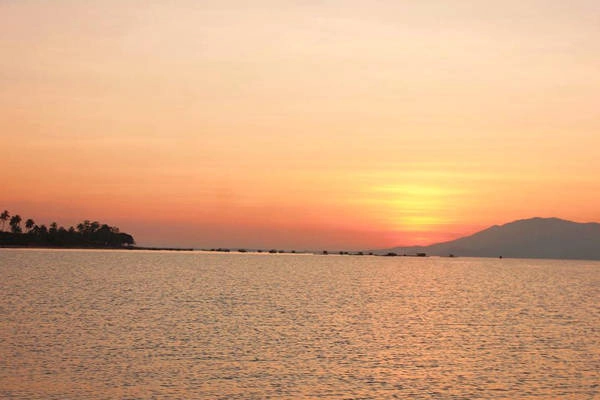 4-nang-doc-than-kham-pha-con-duong-giua-bien-o-khanh-hoa-ivivu-14