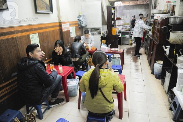 4-quan-banh-duc-nong-nhac-den-ten-da-thay-ngon-o-ha-noi-hom-nay-ban-nen-thu-ngay-ivivu-2