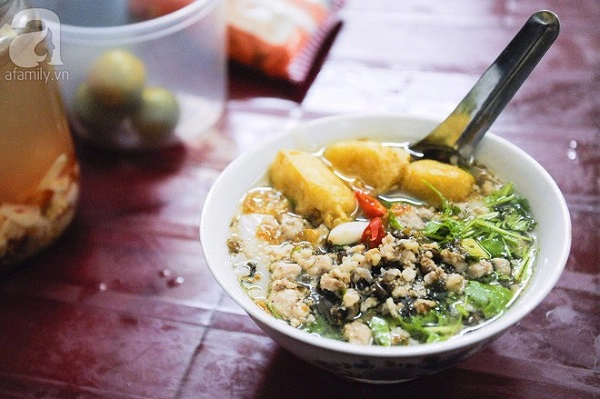 4-quan-banh-duc-nong-nhac-den-ten-da-thay-ngon-o-ha-noi-hom-nay-ban-nen-thu-ngay-ivivu-7