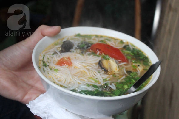 4-quan-bun-oc-co-truyen-hang-chuc-nam-tuoi-neu-khong-biet-dung-nhan-la-sanh-an-o-ha-noi-ivivu-19