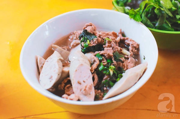 4-quan-bun-oc-co-truyen-hang-chuc-nam-tuoi-neu-khong-biet-dung-nhan-la-sanh-an-o-ha-noi-ivivu-22