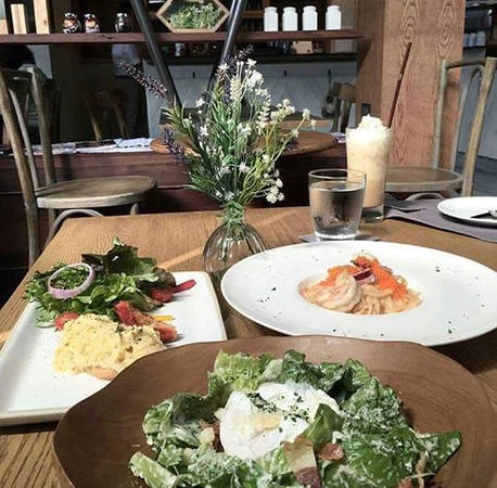@warmwoodcafe @warmwoodcafe