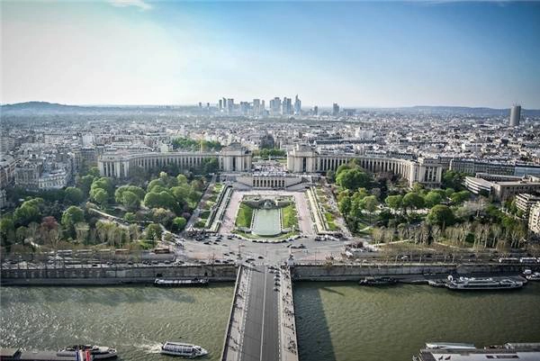13. Quận 16 là quận duy nhất ở Paris có 2 mã bưu điện (75016 và 75116) chỉ vì… quá rộng lớn. (Ảnh: Internet)